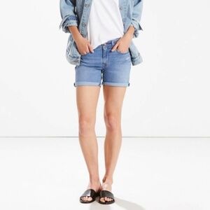 Levi's Mid-Length Women's Shorts Denim Jean Shorts Medium Wash Size 26